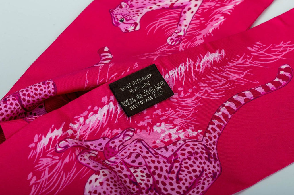 Hermes Guepards Fuchsia Thin Maxi Twilly
