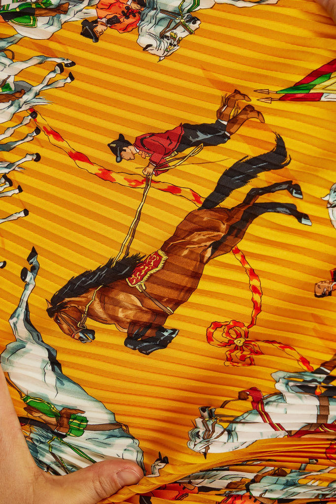 Hermès Escuela Andaluza Plissé Scarf