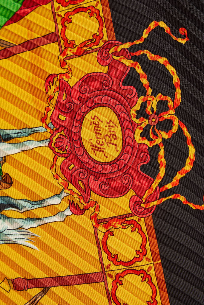 Hermès Escuela Andaluza Plissé Scarf