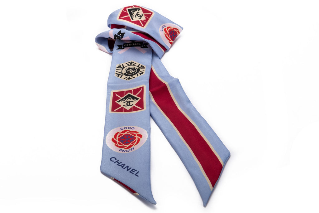 Chanel BN Coco Niege Celeste Silk Twilly