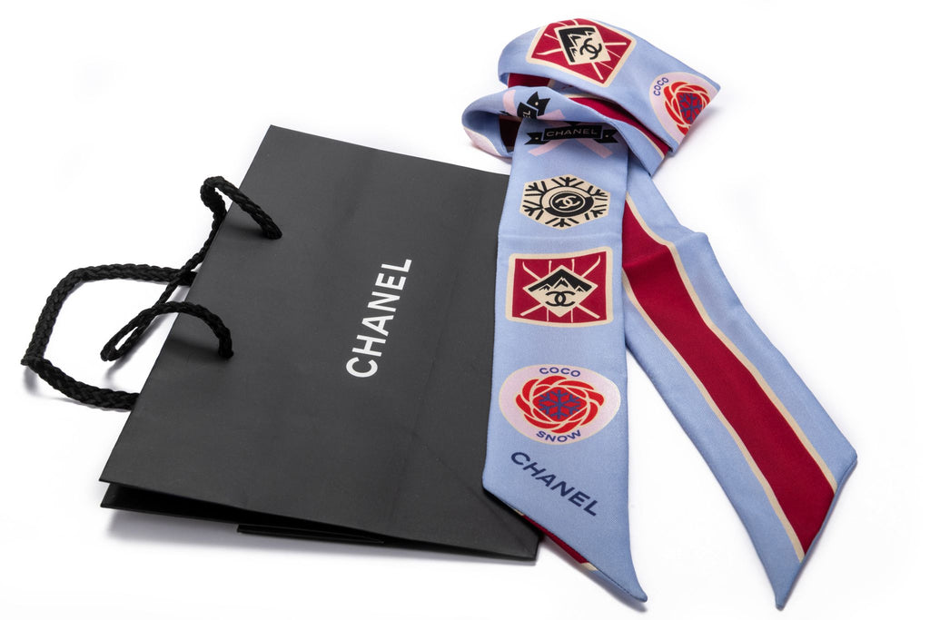 Chanel BN Coco Niege Celeste Silk Twilly