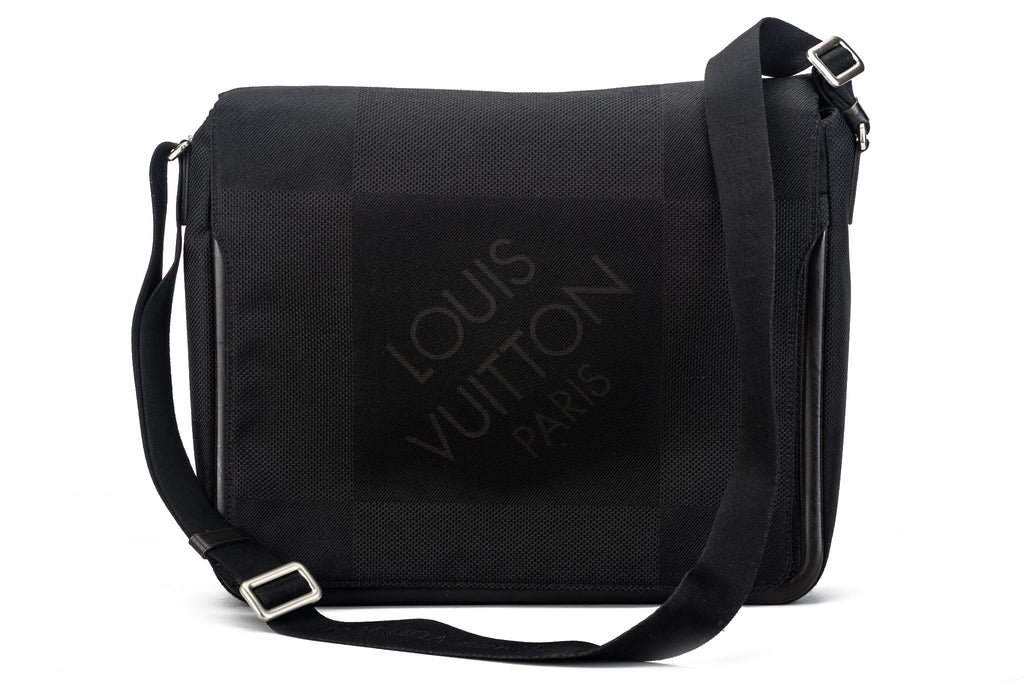 Vuitton Black Men's Computer Bag Large