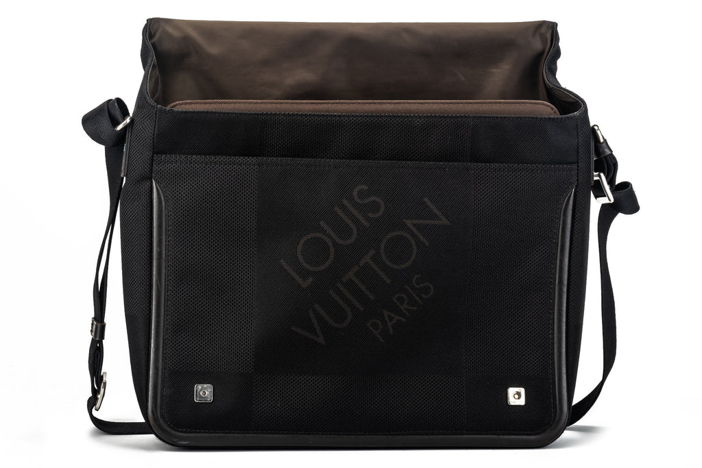 Vuitton Black Men's Computer Bag Large