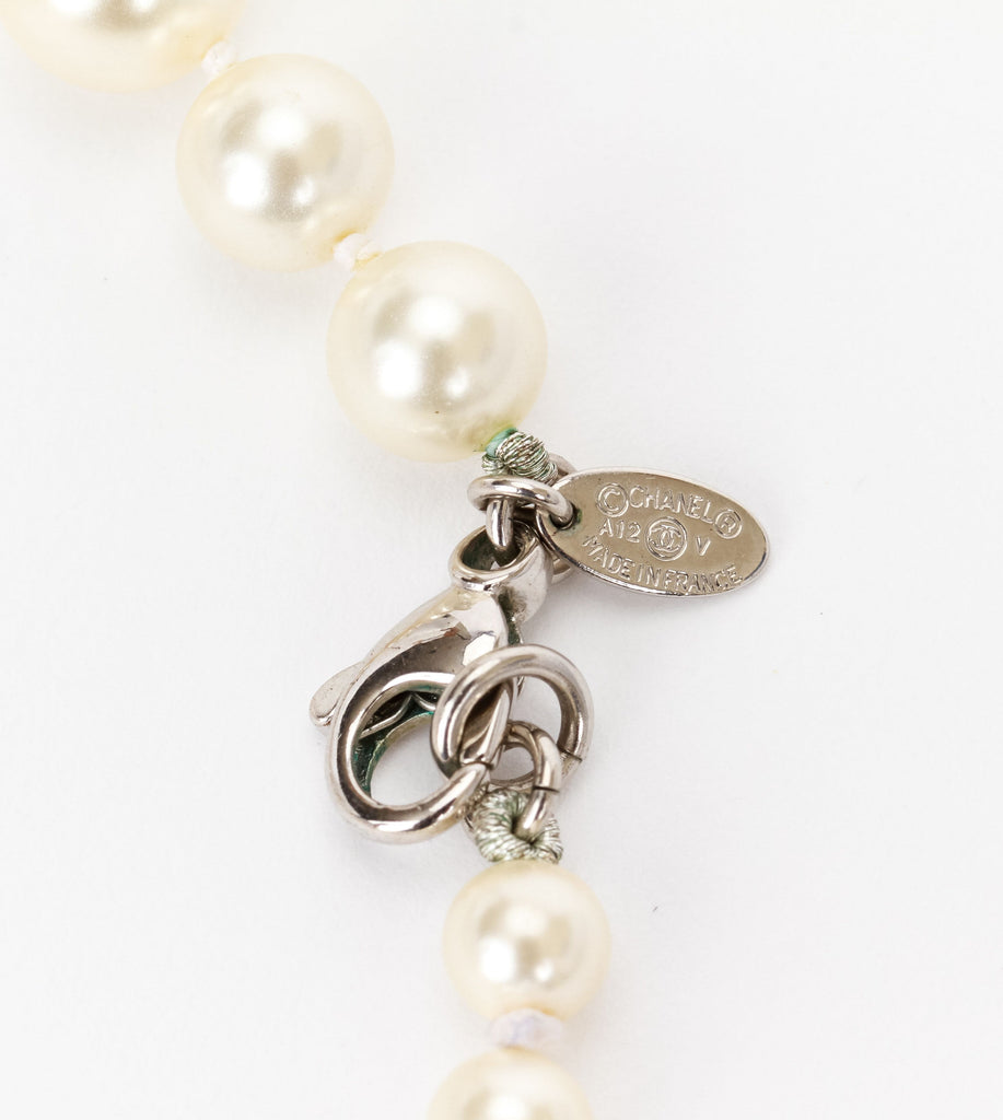 Chanel spring 2012 long pearl necklace