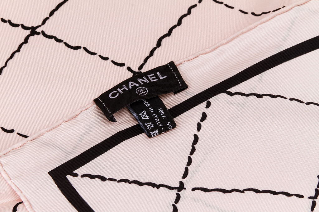 Chanel new pink and black quilted scarf