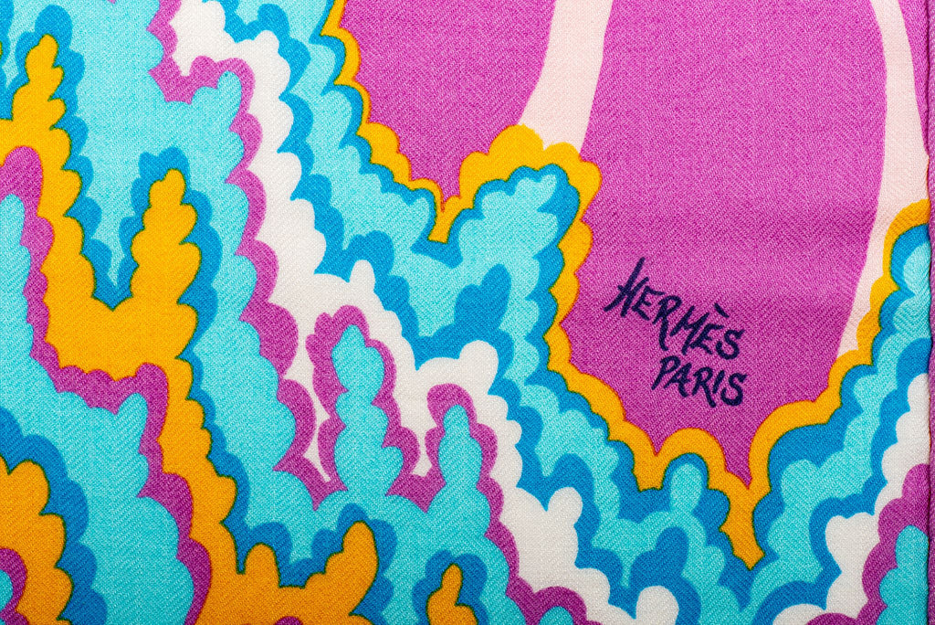Hermès NIB Pink The three graces Shawl
