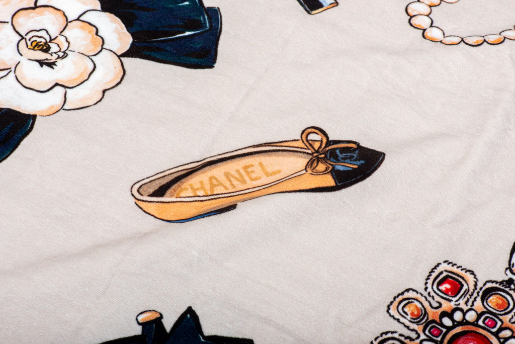 Chanel New Red Beach Set Icons Design