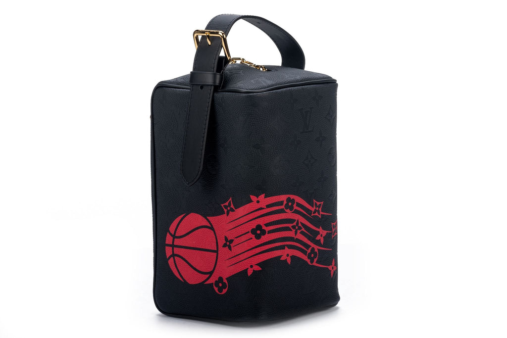 NIB Vuitton Cloakroom Dopp Kit NBA