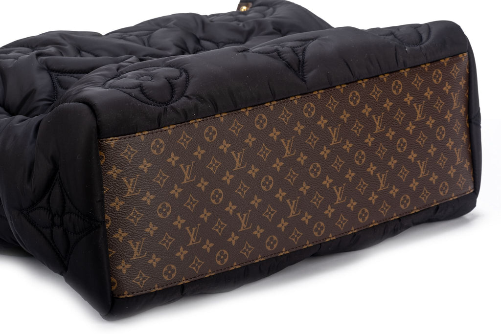 Vuitton BNIB Black On The Go GM Puffer