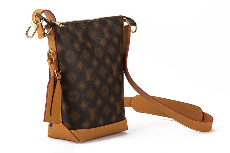 Vuitton BNIB Homme Defileâ™ Hobo Cruiser