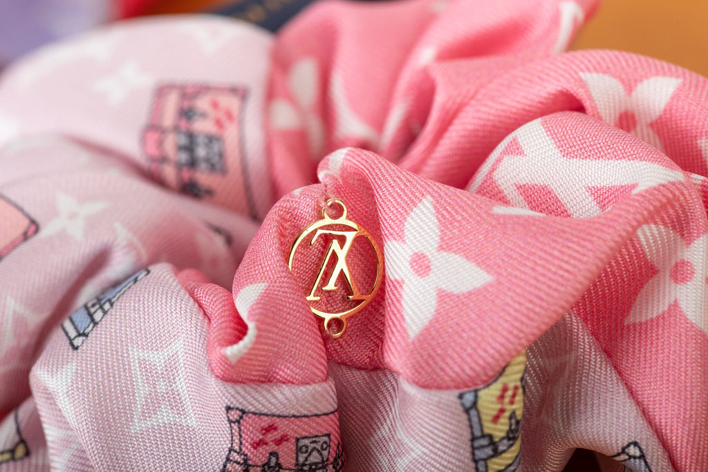 Vuitton BNIB SM Silk Bicolor Scrunchie