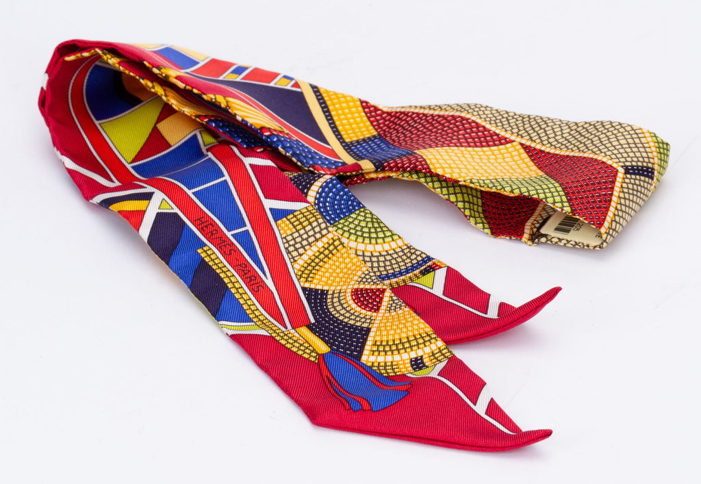 Hermès BN Geometric Twilly With Medor