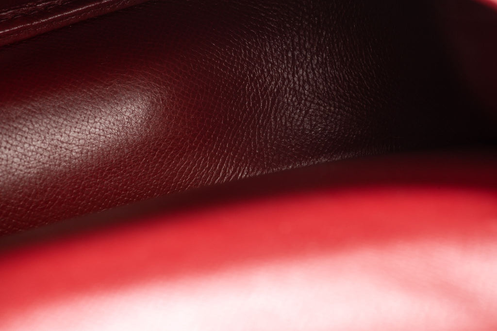 HERMÈS 1989 Sac DUFFLE Rouge H