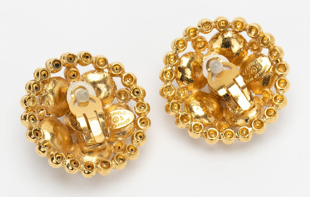 Chanel 80s Vintage Flower Pearl Earrings