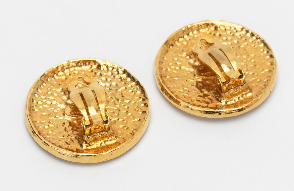 Chanel 80s Vintage Gold Clip Earrings