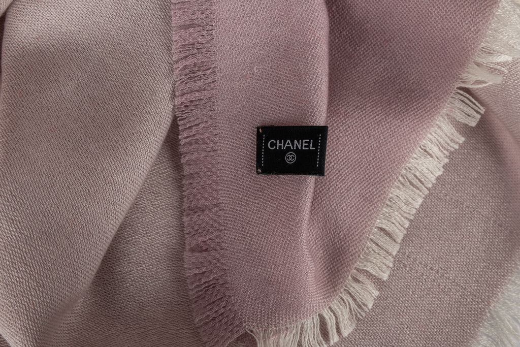 Chanel New Cashmere Shawl in Rosé