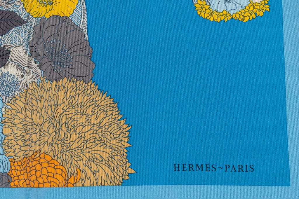 Hermès Carré Gavroche Robe Regère BNIB