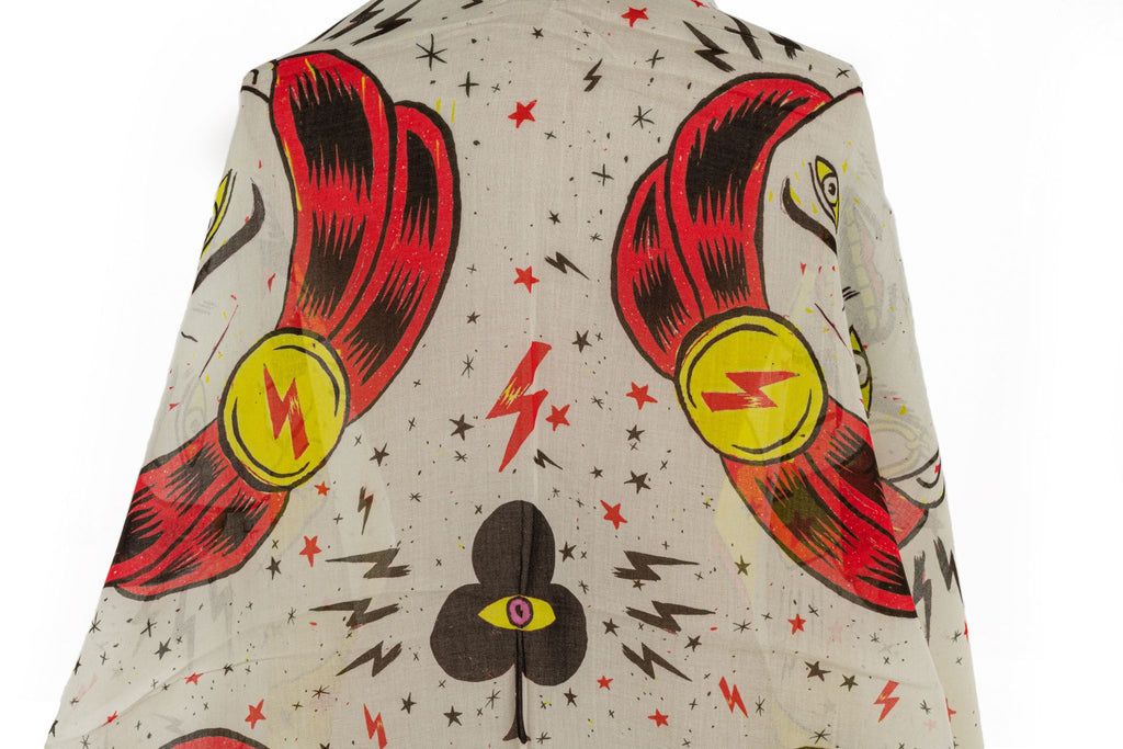 GUCCI Magic Stole/Shawl White