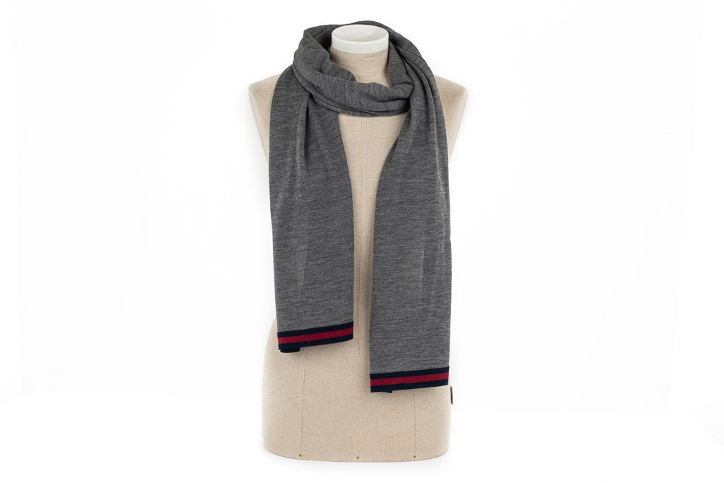 Gucci New Grey Wool Shawl