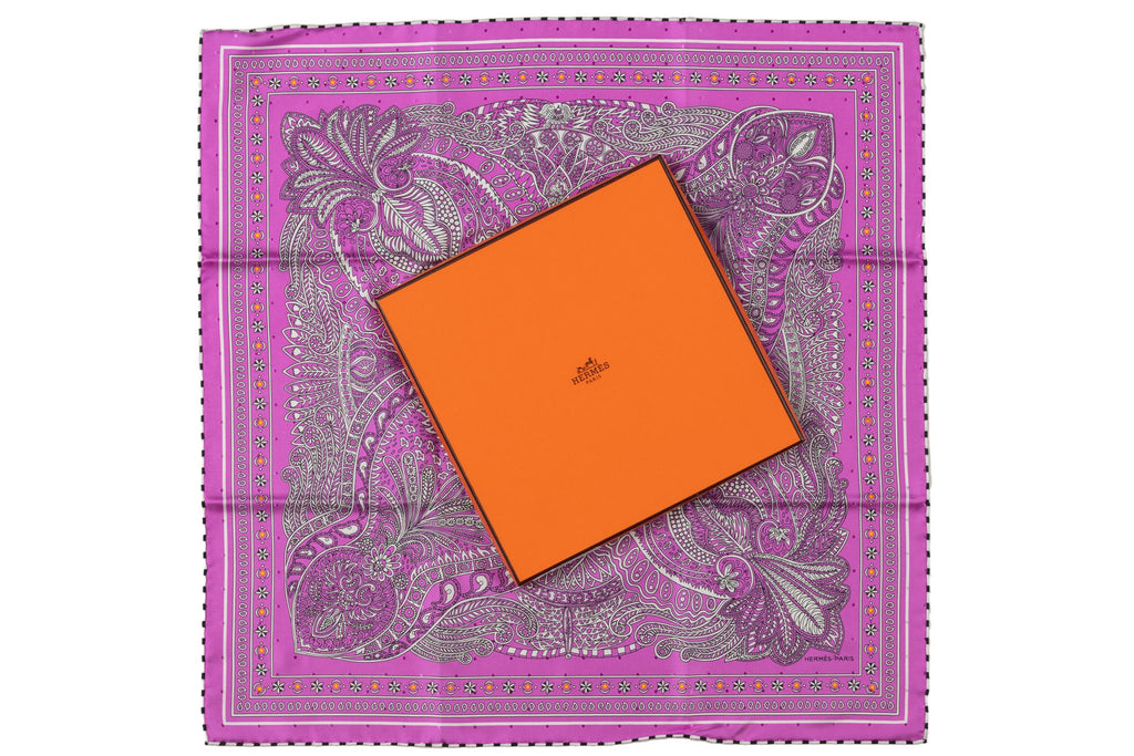 Hermès New Pink Bandana Small Scarf