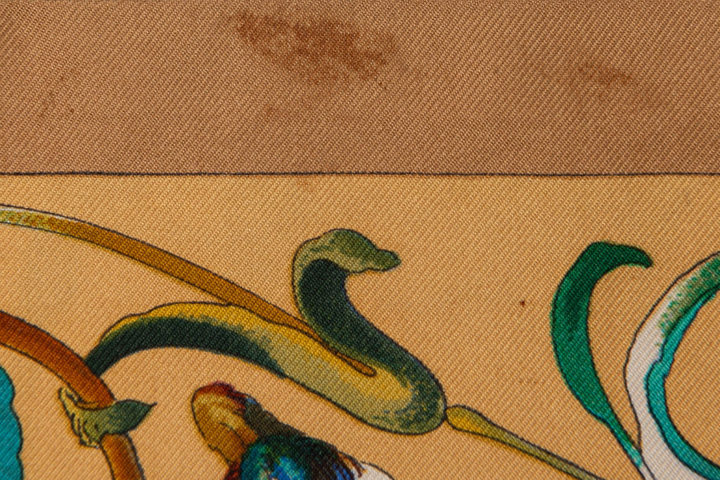 Hermès Vintage Rare Columbus Silk Stole
