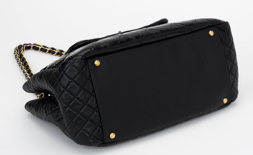 Chanel Black 2-Tone Hardware Handbag