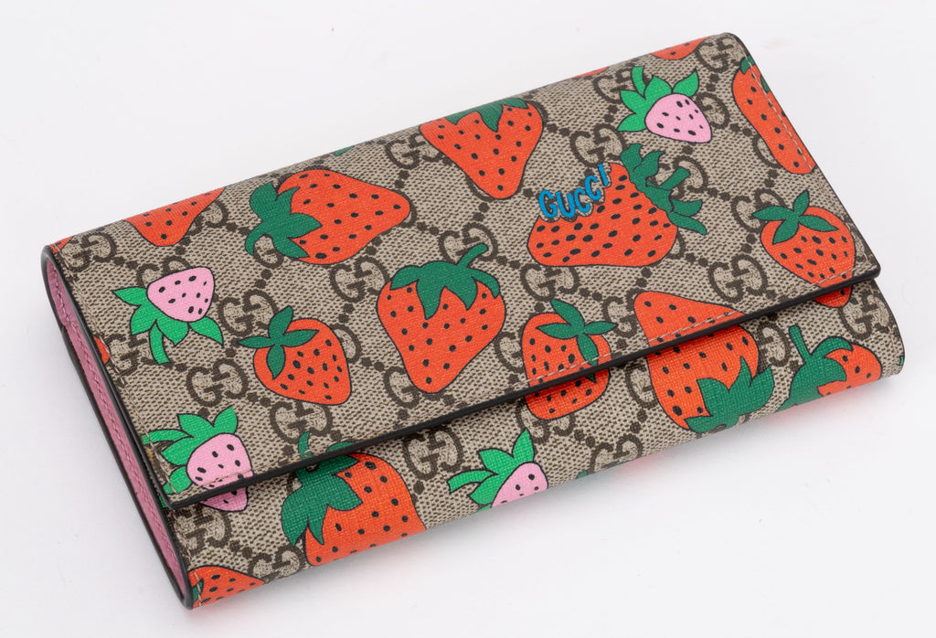 Gucci GG Supreme Strawberry Wallet