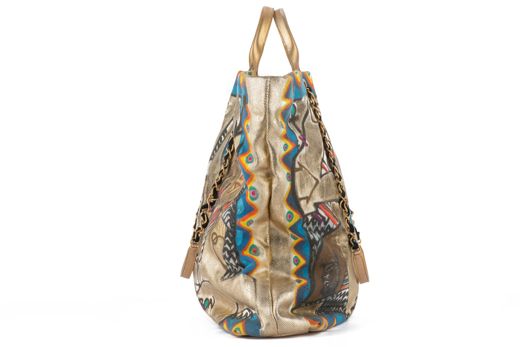 Chanel 2019 Street Spirit Tote