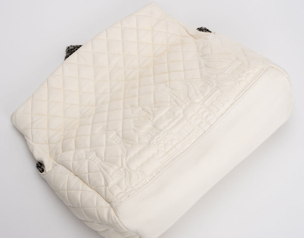 Chanel White Moscow Quilted Shoulder Bag
