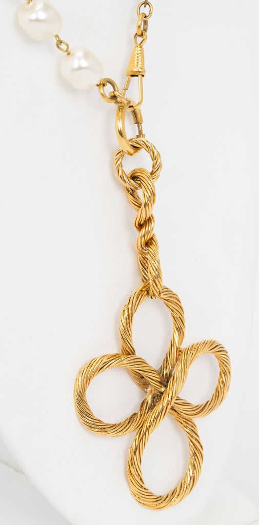 Chanel Flower Pendant Pearl Necklace