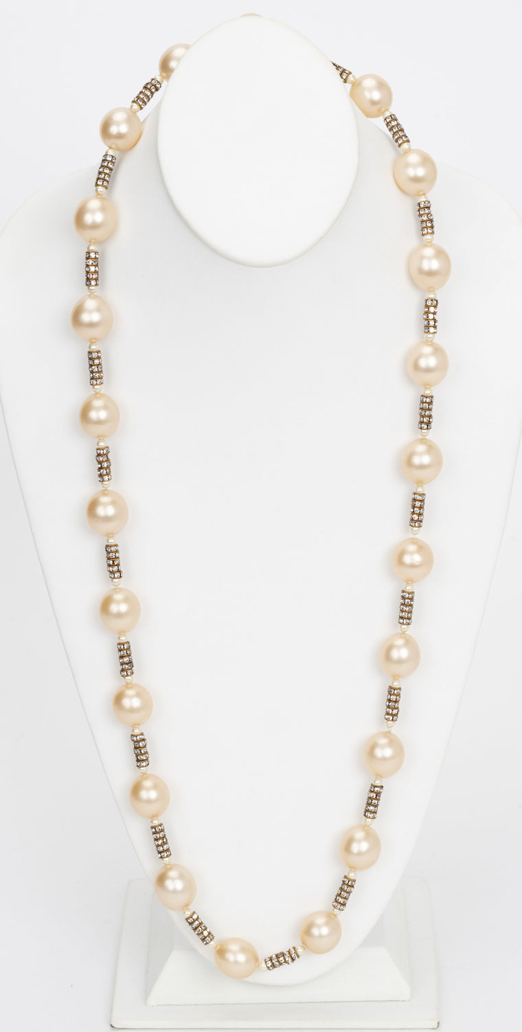 Chanel 80 Gripoix Pearl Sautoir Necklace
