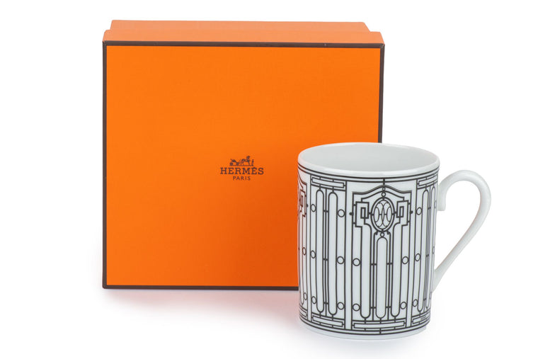 Hermès New Black Porcelain H Deco Mug