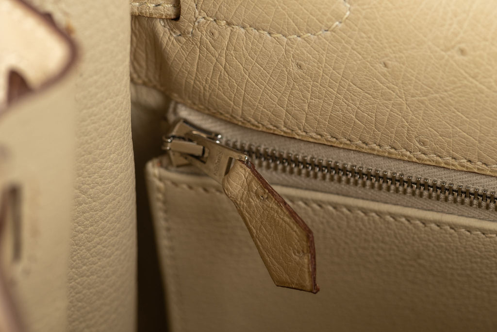 Hermès Kelly 28 Ostrich Parchemin