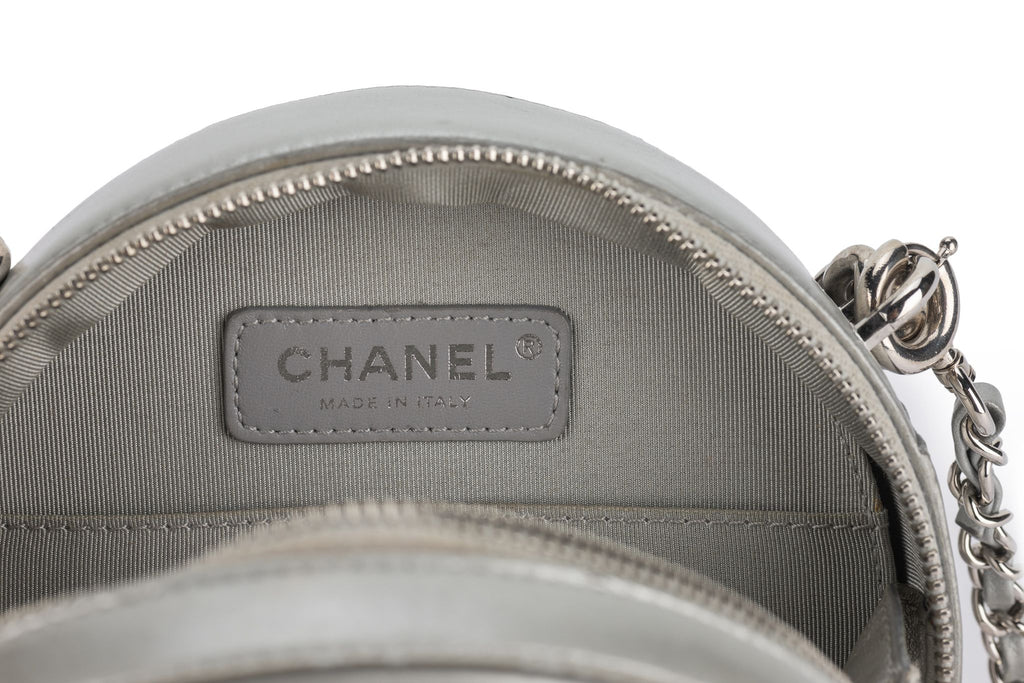 Chanel Round as Earth Crossbody Bag Glaz