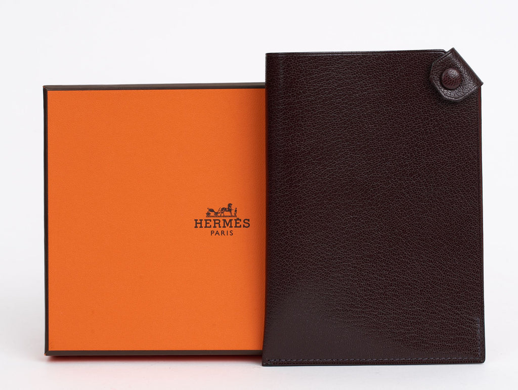 Hermès New Passport Holder Rouge H