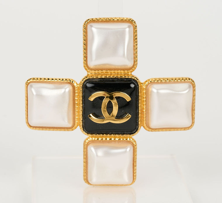 Chanel New Pearl Gripoix Cross Pin