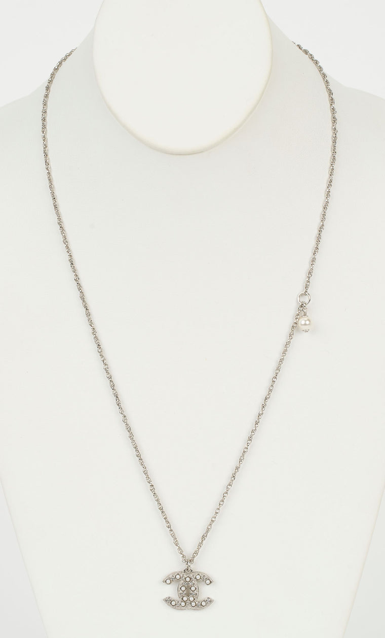 Chanel NIB Silver CC Pendant Necklace
