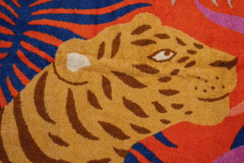 Hermès Tigre a l'Ananas Beach Towel