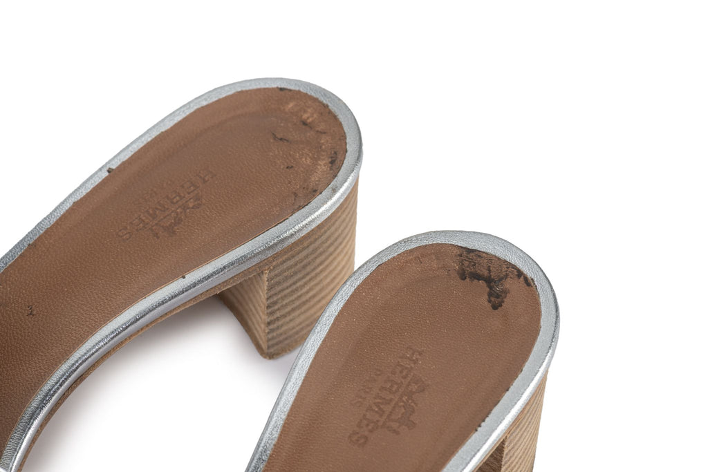 Hermès Silver Leather Oasis Slide Sandal