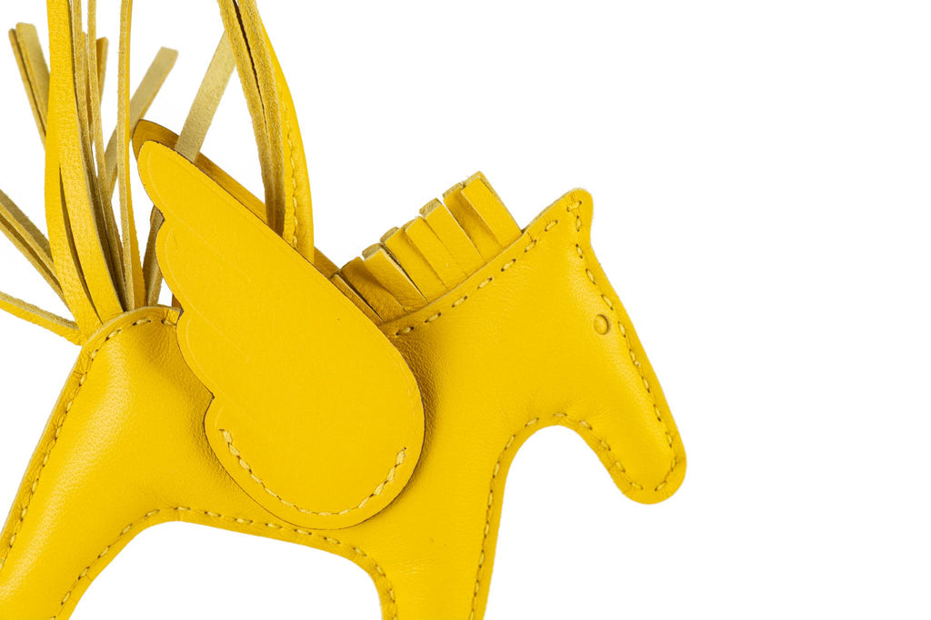 Hermès NIB Pegase Jaune Rodeo Charm