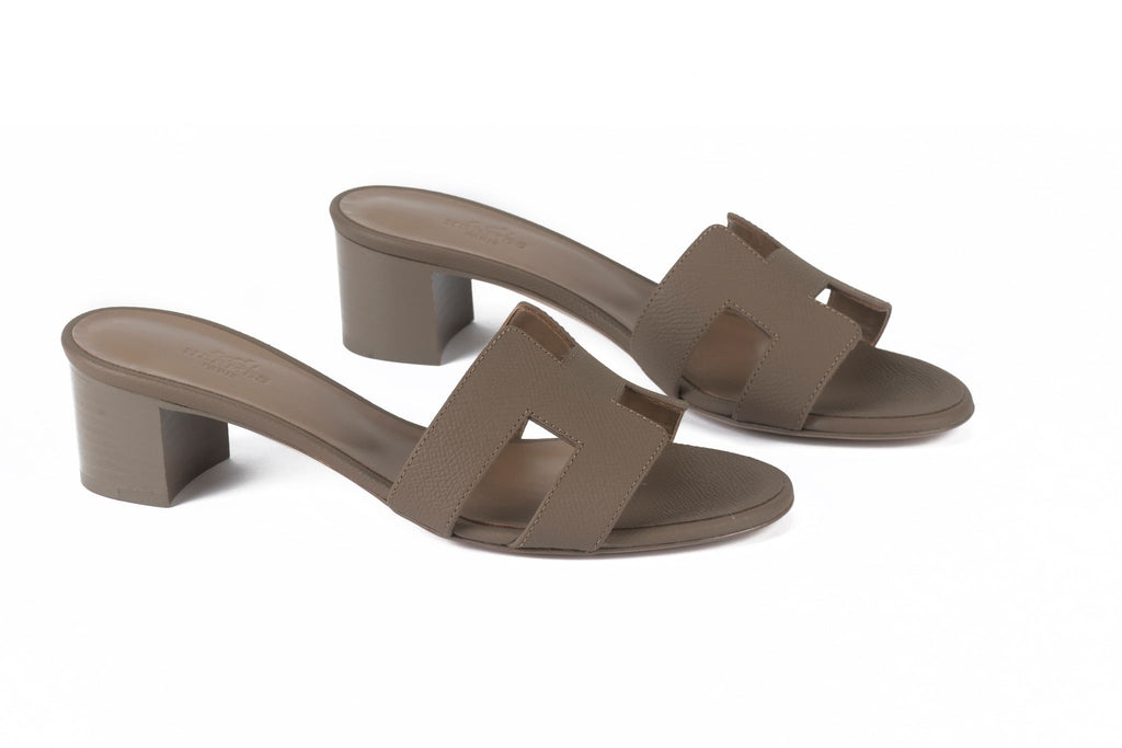 Hermès New Oasis Sandal Epsom Etoupe 37