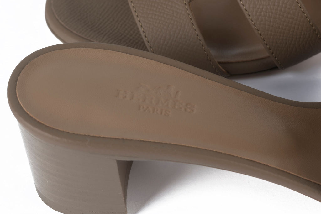 Hermès New Oasis Sandal Epsom Etoupe 37