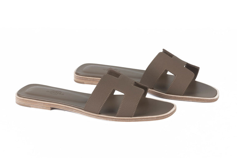 Hermès NIB Oran Sandal Etoupe 37.5
