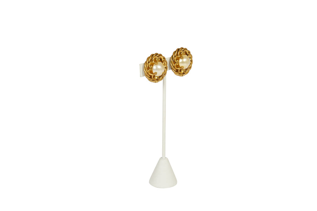 Chanel 70s Gripoix Pearl Clip Earrings