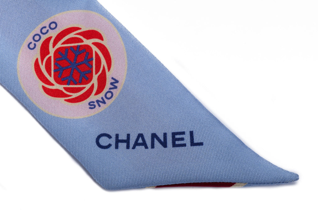 Chanel BN Coco Niege Celeste Silk Twilly