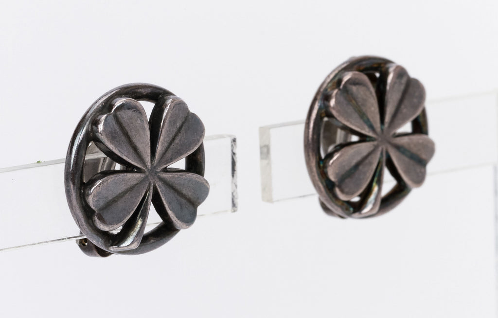 Chanel spring 96 gunmetal clover clip