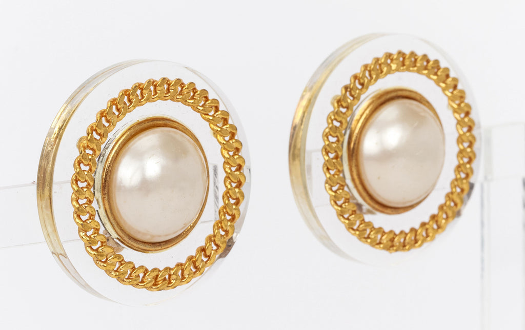 Chanel ear clips 70s gold chain & pearls