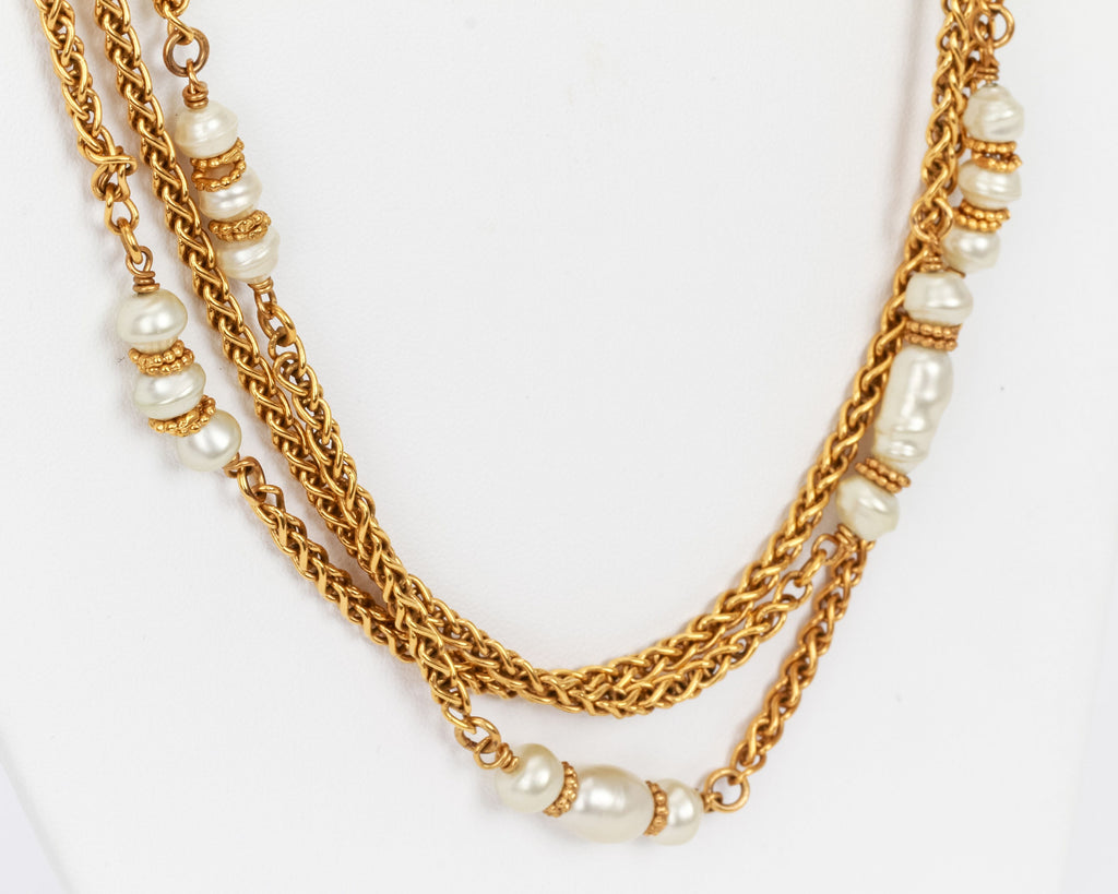 Chanel long sautoir gold pearls necklace