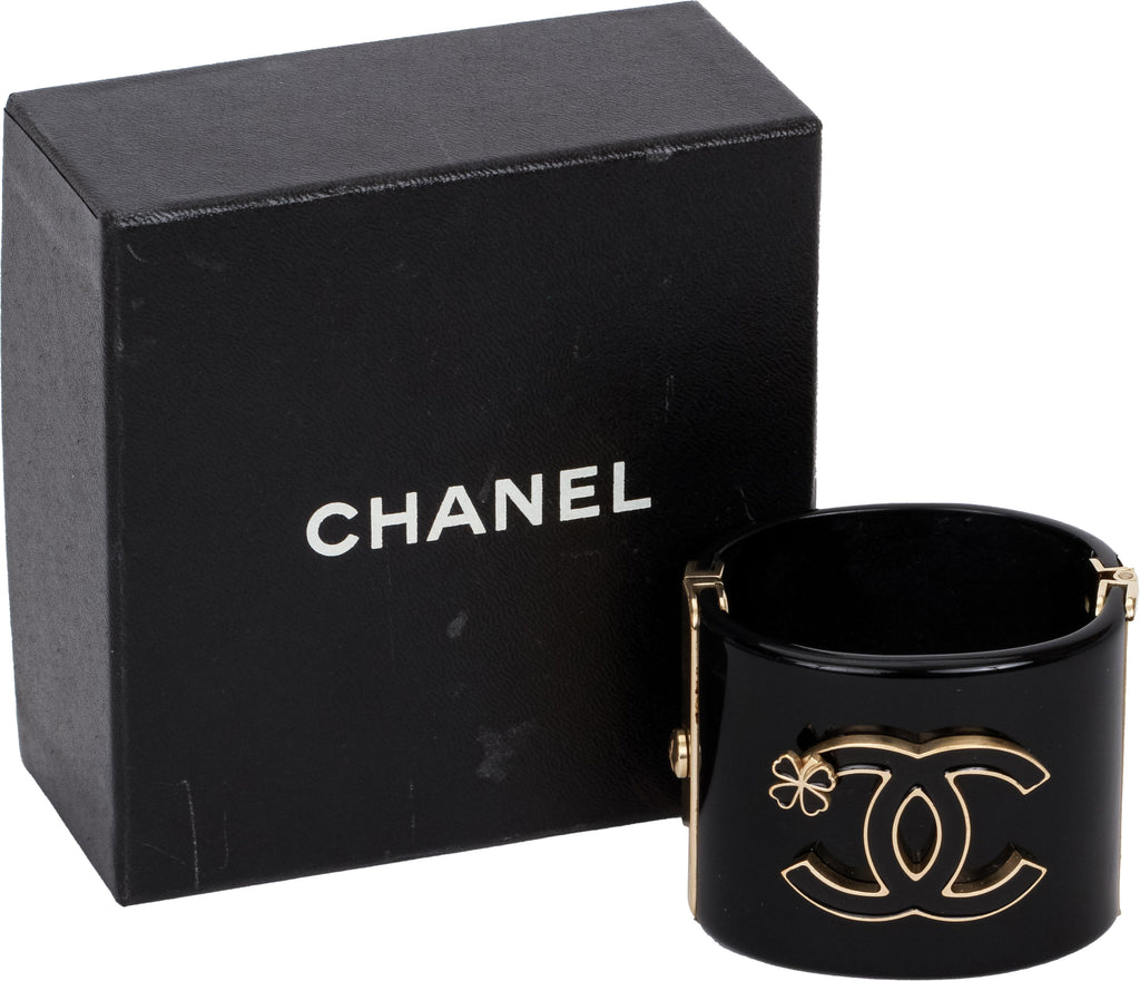 Chanel black lucite hinged oval cuff cc