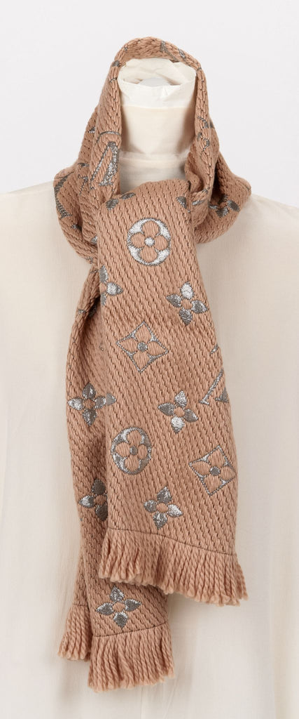 New Vuitton Logomania Beige Shine Scarf